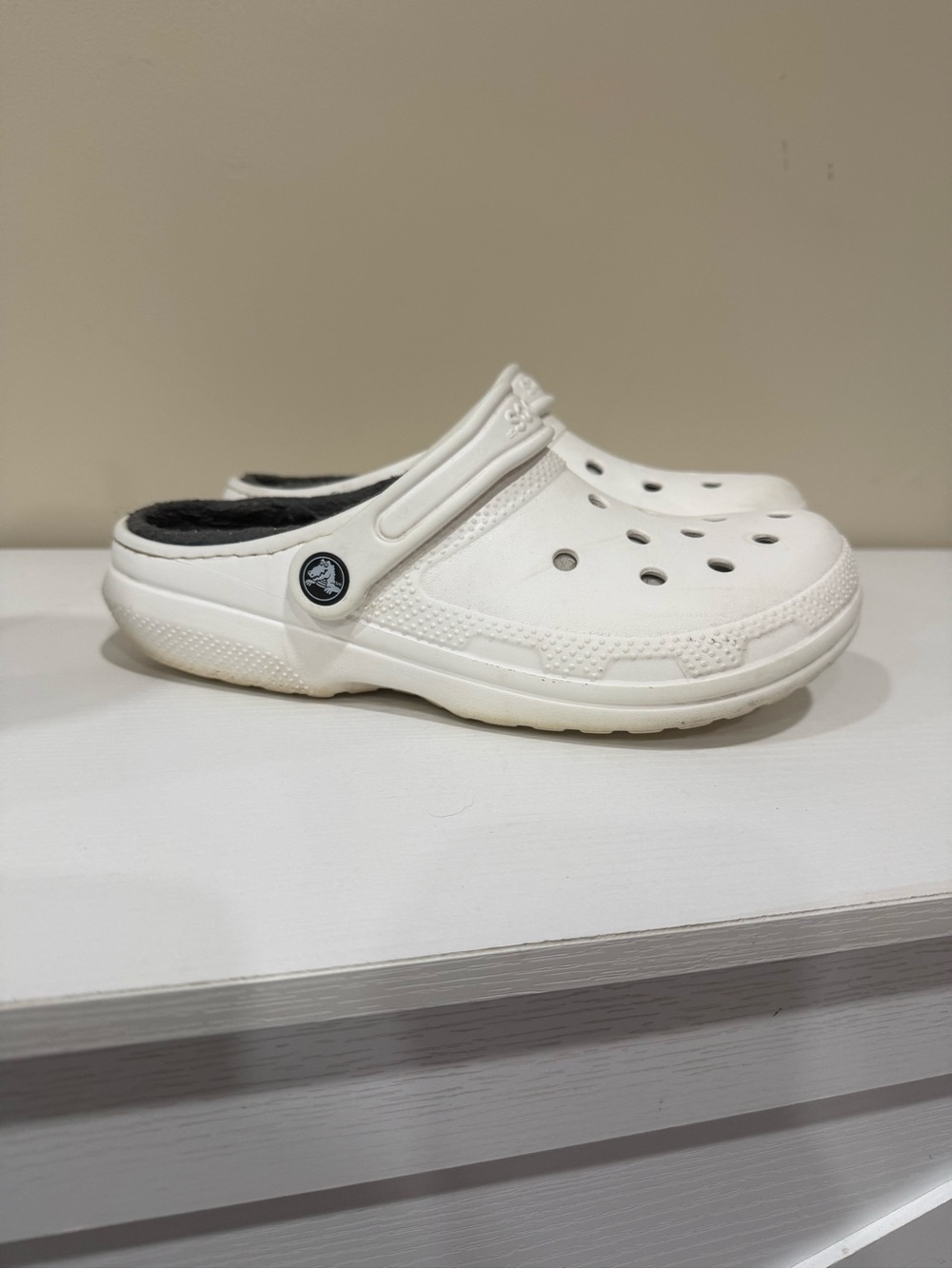 Crocs Classic Fuzz-Lined Clogs White Gray Unisex